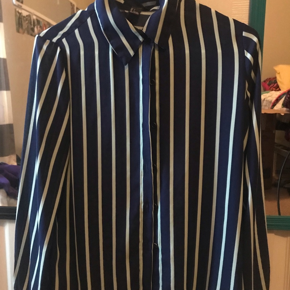 Botton down shirt